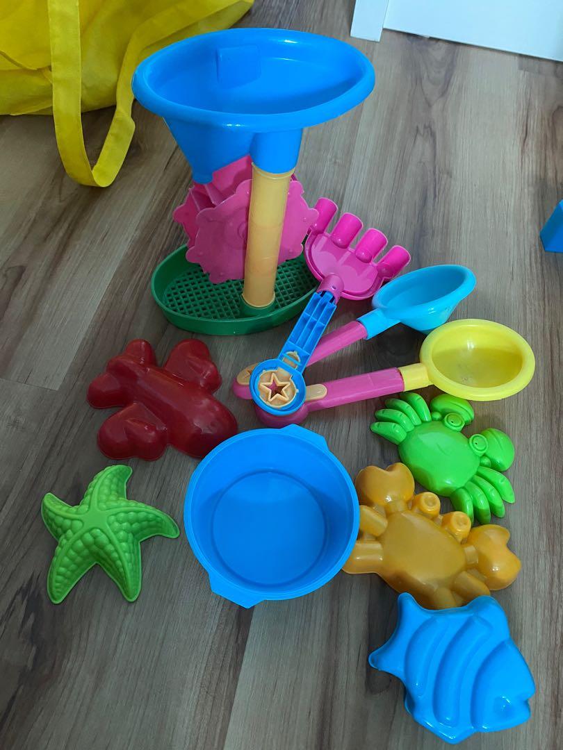 Sand castles building tool set, Hobbies & Toys, Toys & Games on Carousell