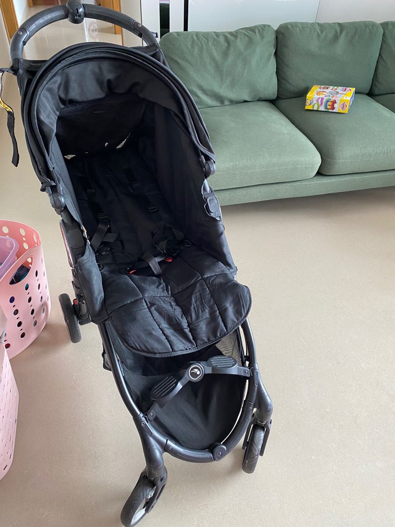 City mini zip Stroller, Babies & Kids, Going Out, Strollers on Carousell