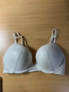 (Category: ) located in . Submitted by yyinggs (Listing ID 1133751235, Image 1). Description: .