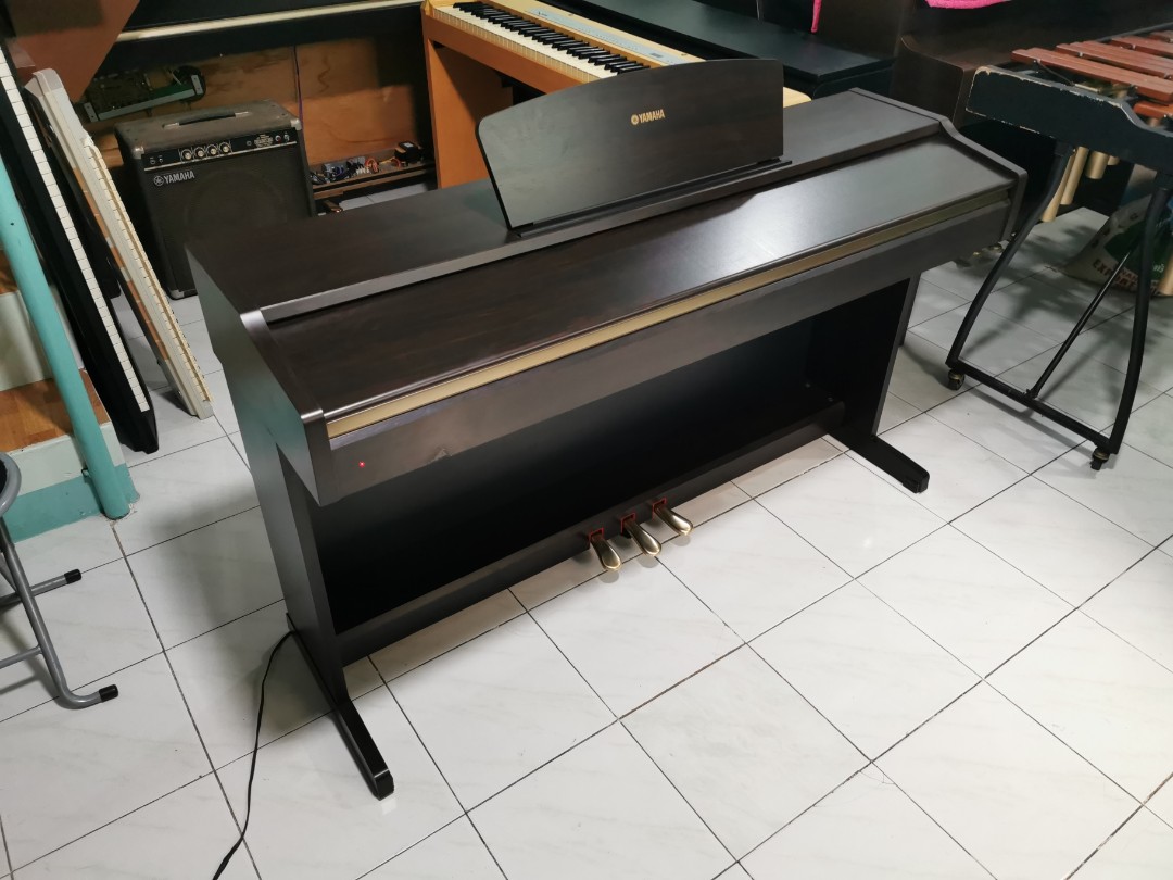Yamaha arius digital electric piano 88 weighted keys, Hobbies & Toys, Music & Media, Musical