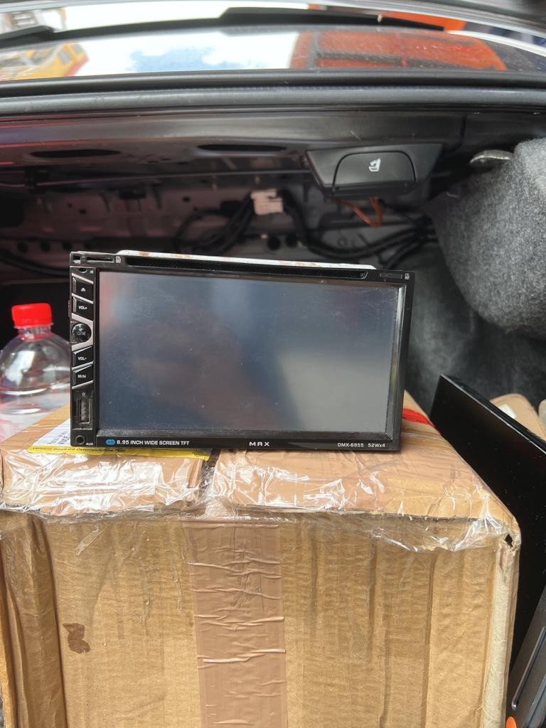 7 inch car head Unit, Car Accessories, Accessories on Carousell