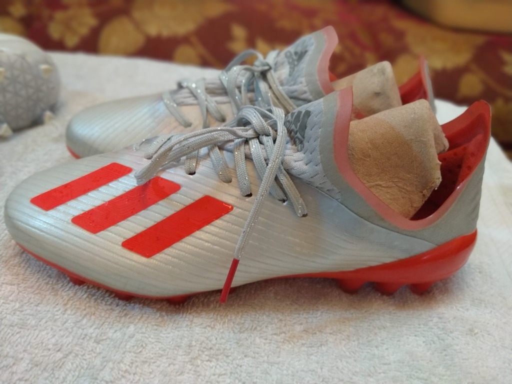 Adult Soccer Shoes, Men's Fashion, Footwear, Sneakers on Carousell