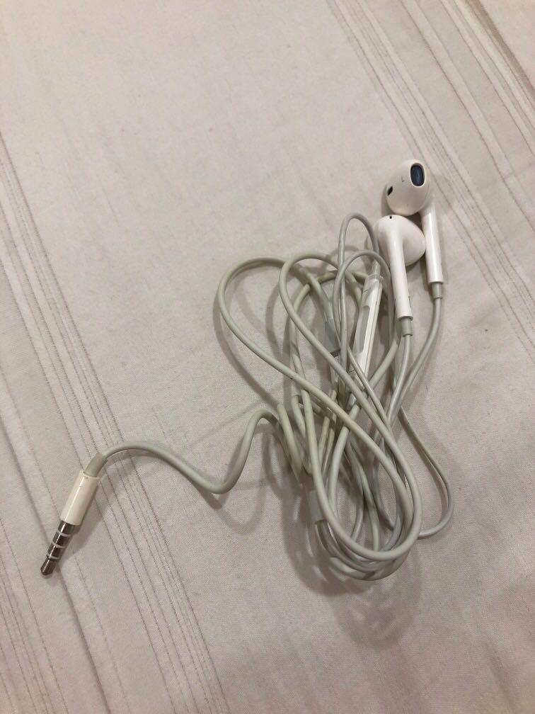 Authentic Apple Earphone, Audio, Earphones on Carousell