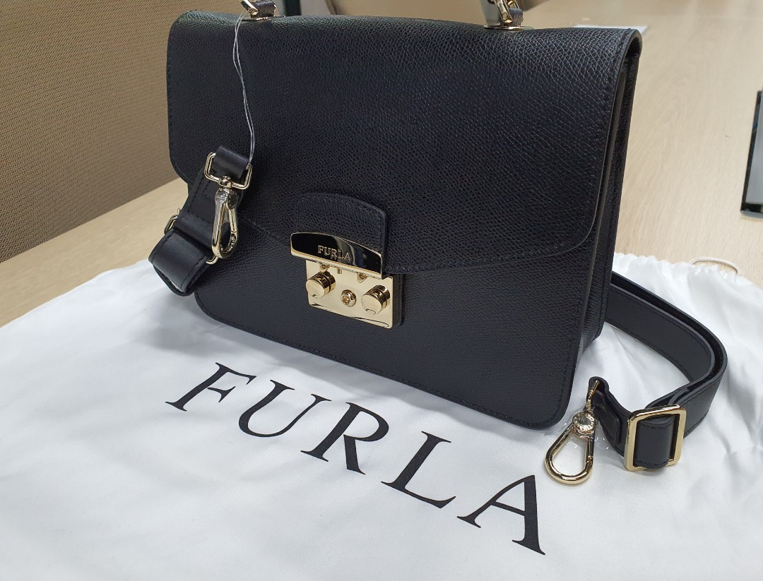 Furla metropolis shoulder bag onyx best sale