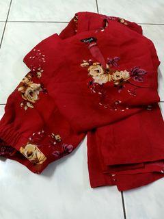 Baju Kurung Merah Anggun