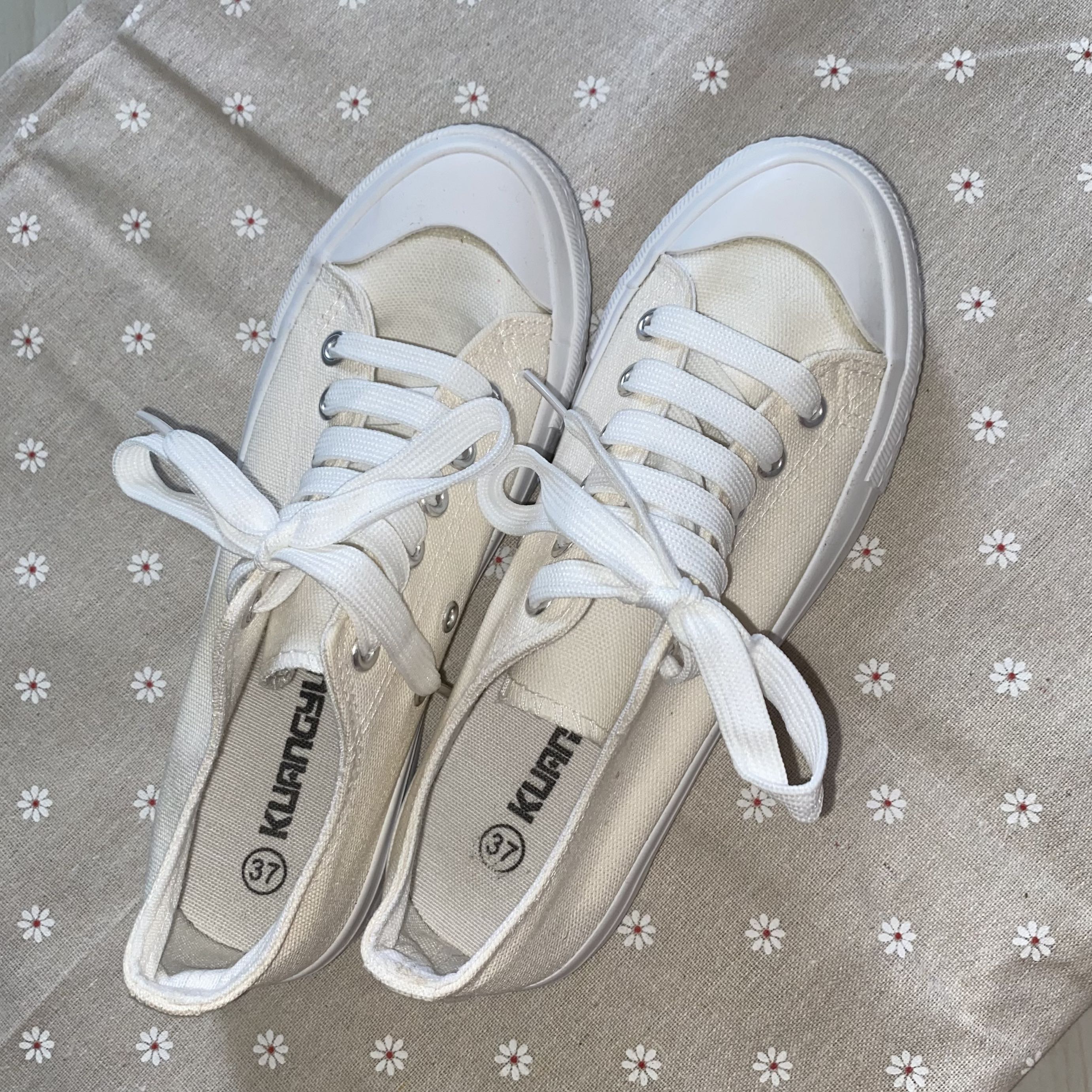 Beige Sneakers, Women's Fashion, Shoes on Carousell