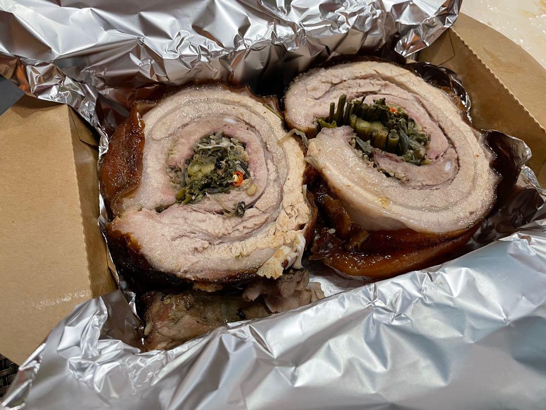 Boneless Lechon Belly (Category: Local Eats) located in Muntinlupa City. Submitted by aryansharmilla (Listing ID 1133868659, Image 1). Description: SERVILLANAS LECHON HOUSE at its best within reach-Filipino’s favorite cuisine roast pork & chicken made affordable at its best. 🐷 LECHON BELLY ROLL 🐷 AVAILABLE NOW!! 😍😍 Serve HOT and FRESHLY cooked Lechon Belly Roll ❤ ✅ MALINIS ✅ QUALITY ANG SARAP ✅ MALINAMNAM ✅ PRESYONG MURA PERO HINDI KA MAPAPAM