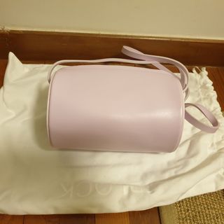 (Category: ) located in . Submitted by mysmallwardrobe (Listing ID 1133925591, Image 1). Description: .