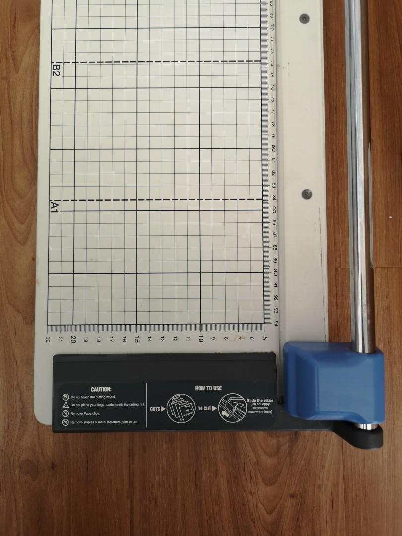 Carl rotary trimmer DT638 Paper Cutter, Hobbies & Toys, Stationery