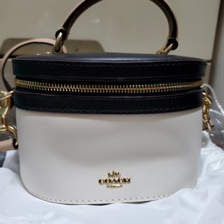 （分類：）位於 。 由 d.p.811 提交（商品編號 1133832652，圖片 1）。簡介： 。