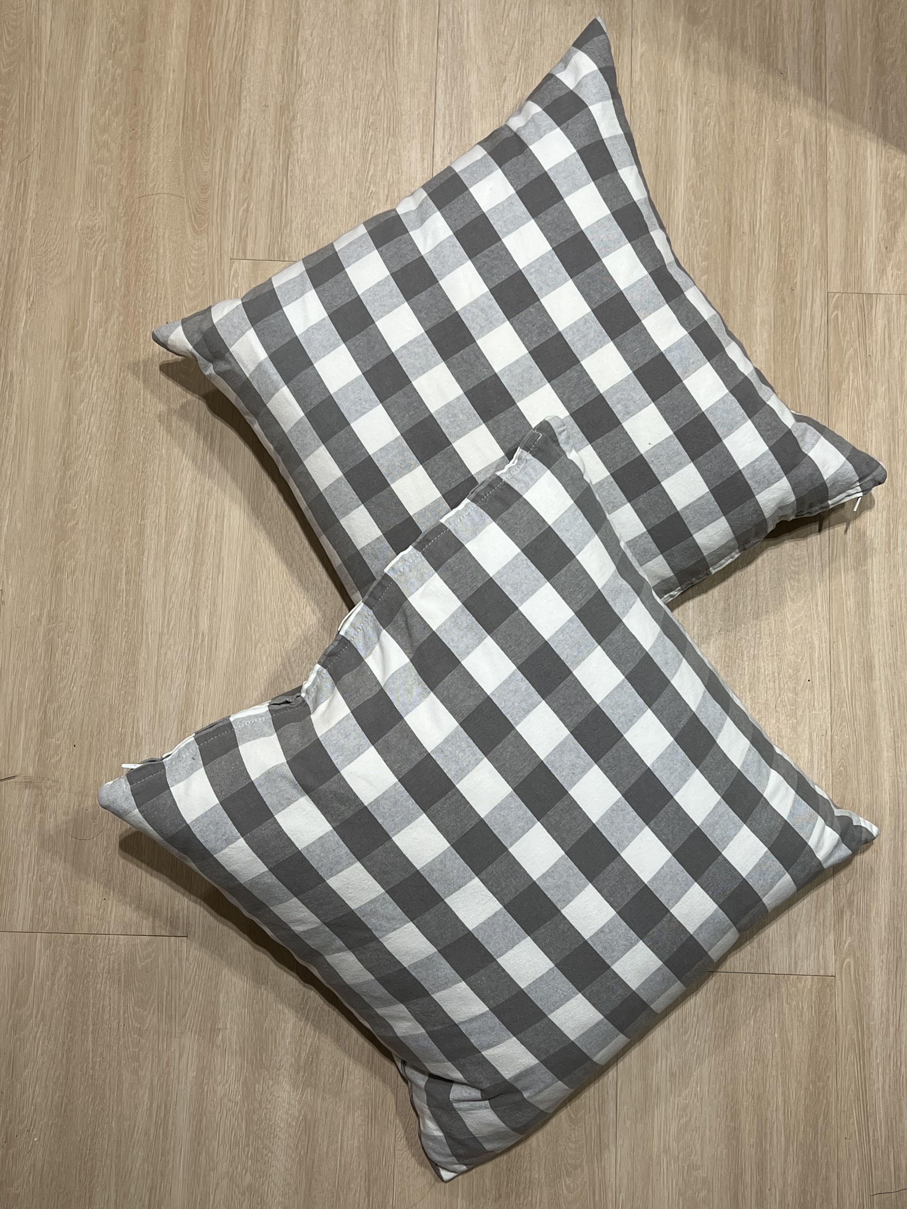 Fjadrar pillow sales