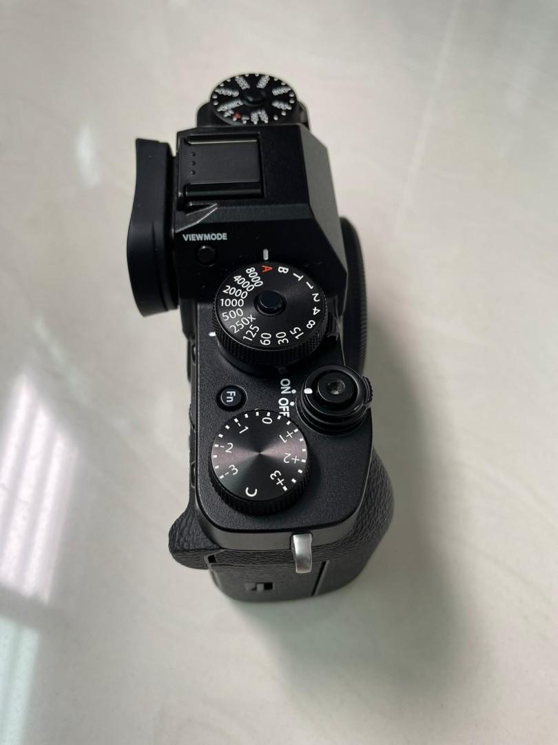 Fujifilm XT3 (Body only) + Battery Grip, Photography, Cameras on Carousell