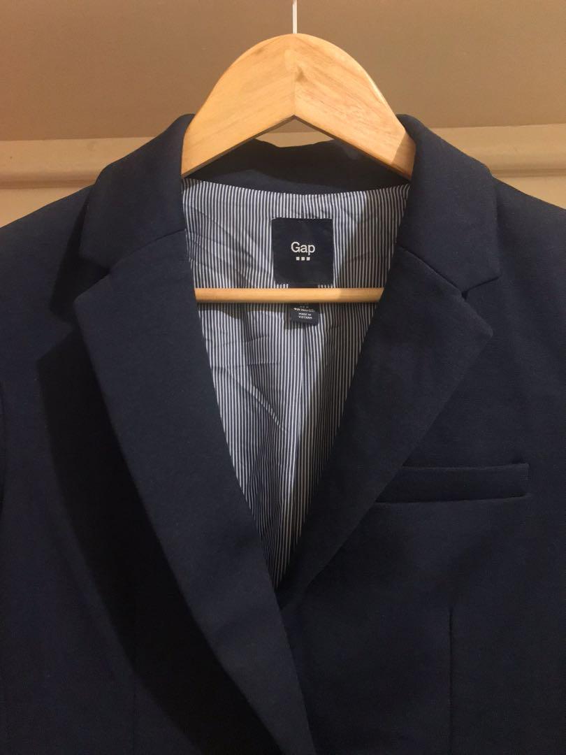 GAP Blazer (Women’s) (Category: Others Tops) located in Cavite. Submitted by luck01 (Listing ID 1133826054, Image 3). Description: Brand new and authentic US bought 🇺🇸 Color: Navy Blue Size: US-6 | UK-10 | EU-38 Color may differ due to lighting Location: Maragondon, Cavite .