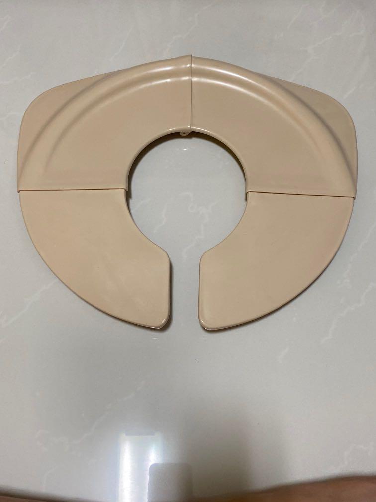Graco Folding Potty Seat, Babies & Kids, Going Out, Other Babies Going