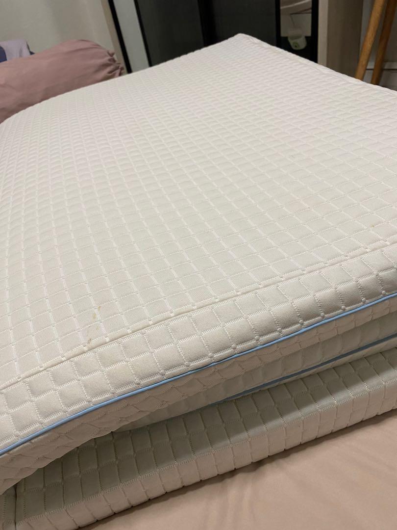 IKEA knapstad mattress pad topper, Furniture & Home Living, Furniture