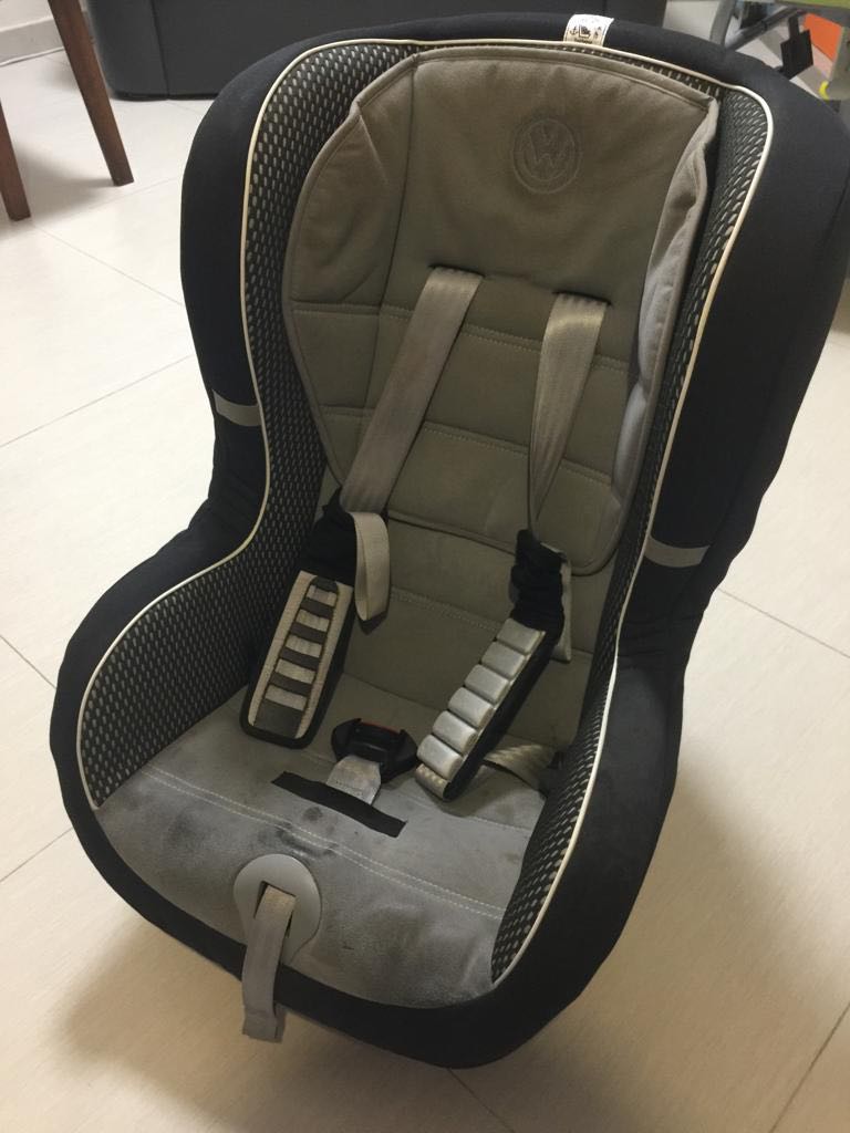 Isofix carseat for infants (brand volkswagen), 兒童＆孕婦用品, 外出用品, 外出用品- 安全座椅-  Carousell
