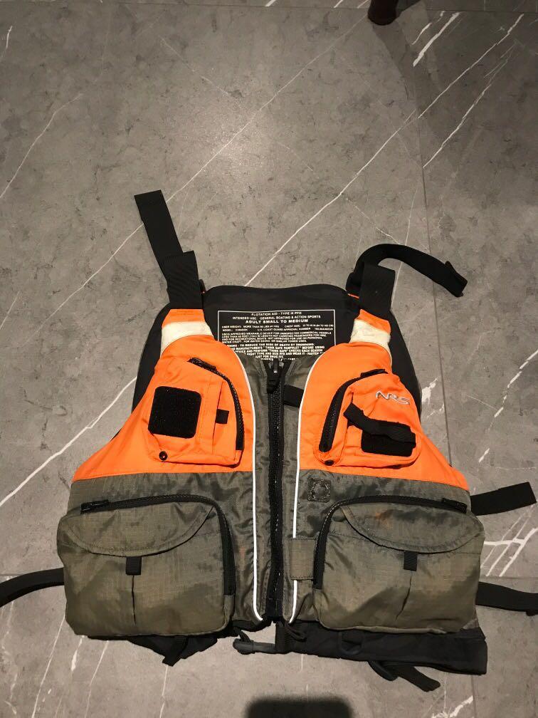 Kayak fishing PFD, Sports Equipment, Fishing on Carousell