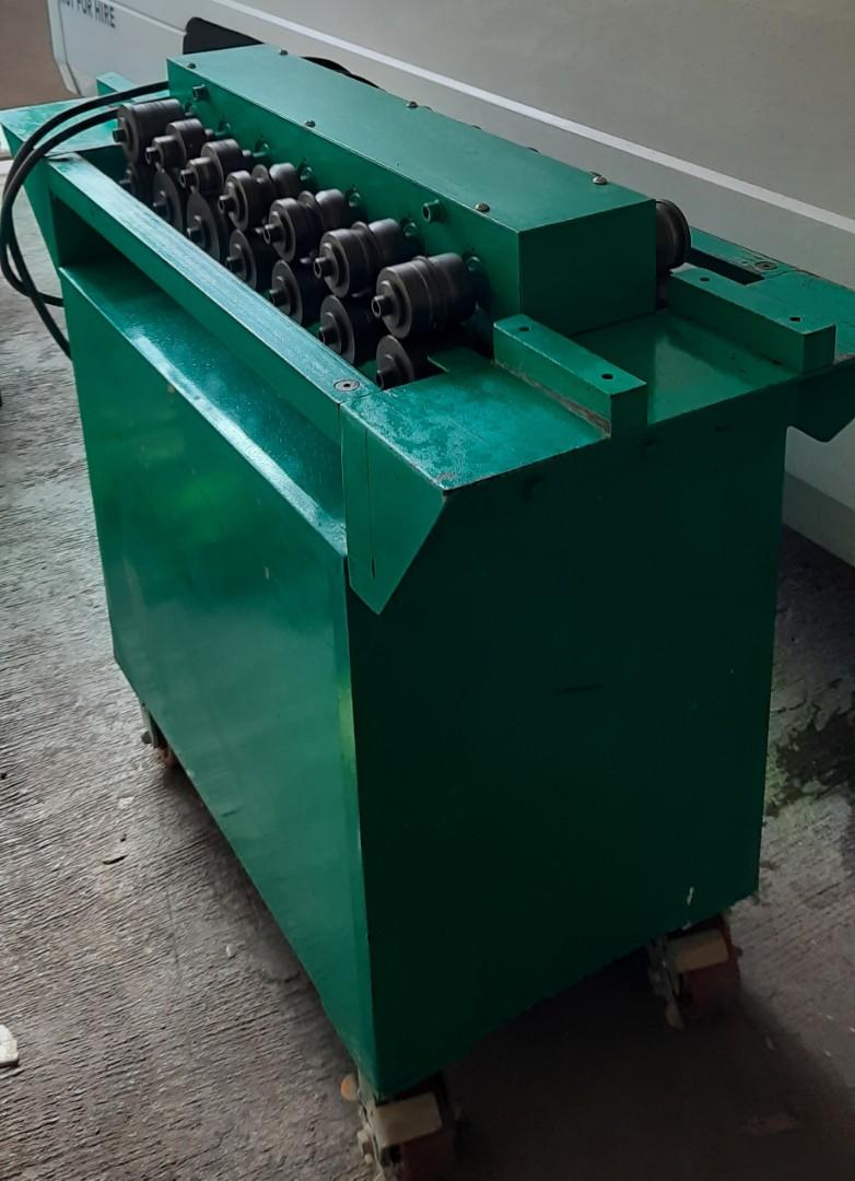 Lock Former Machine for ducting works, Commercial & Industrial