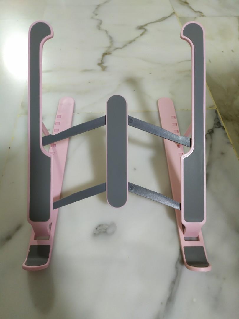 Multi-position foldable notebook (Category: Laptops & Notebooks) located in Singapore. Submitted by minmit (Listing ID 1133908644, Image 1). Description: Strictly for meet-up only Location can be discussed~.