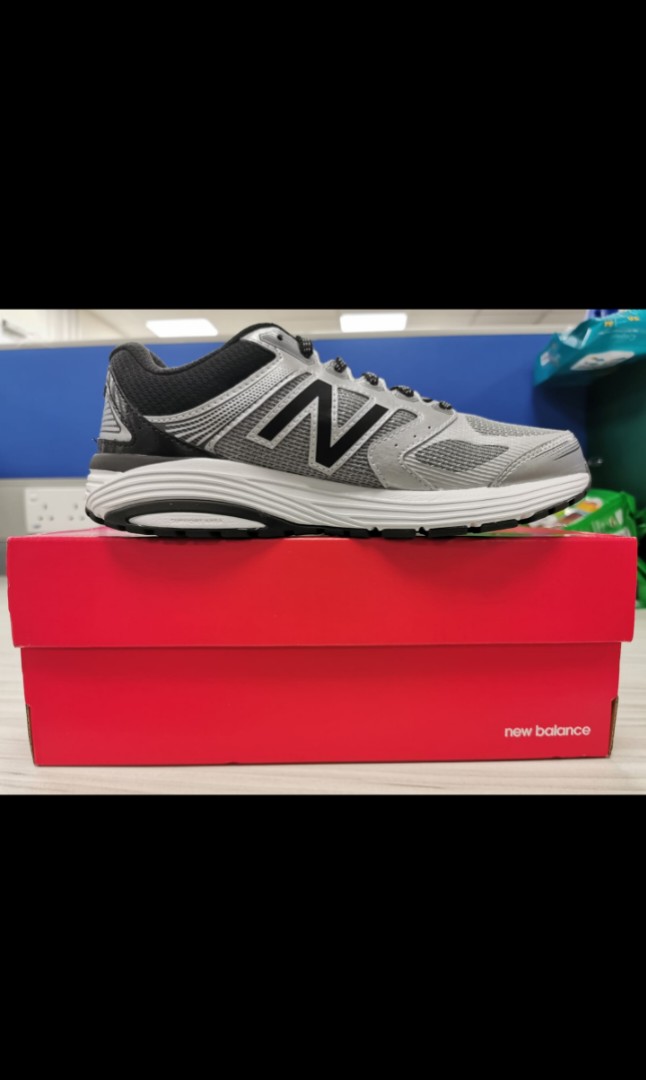 New Balance ME565V7 Running Shoe, Men's Fashion, Footwear, Sneakers on
