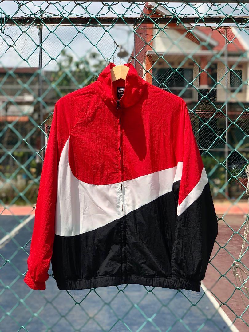 NIKE BIGSWOOSH WOVEN JACKET, Olah Raga 