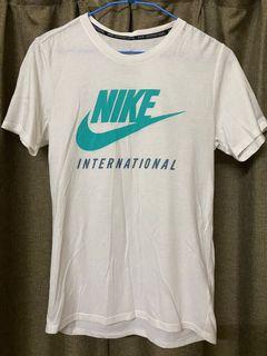 Nike INTERNATIONAL 短Tee 男 803892-101