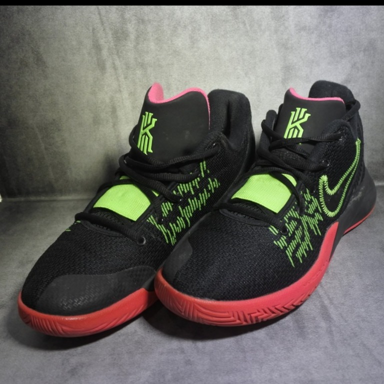 fly trap 2 kyrie