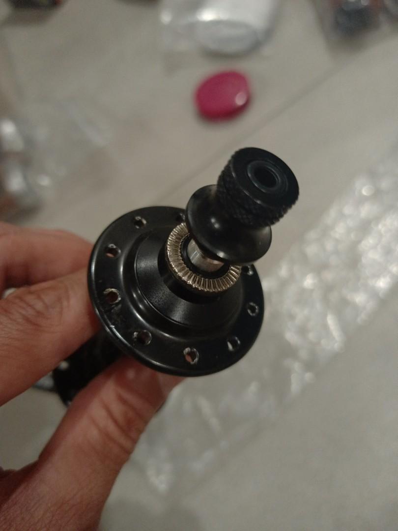 Novatec front hub, Sports Equipment, Bicycles & Parts, Parts