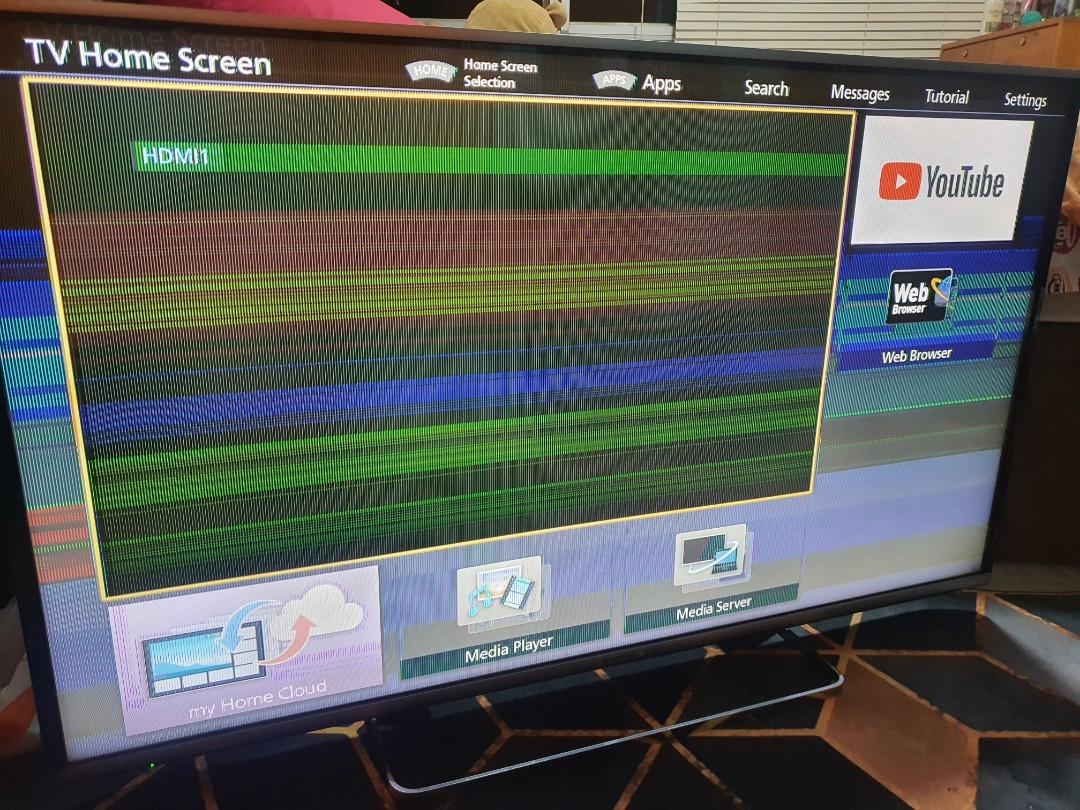 Panasonic 50" Viera Smart TV with screen problems, TV & Home Appliances