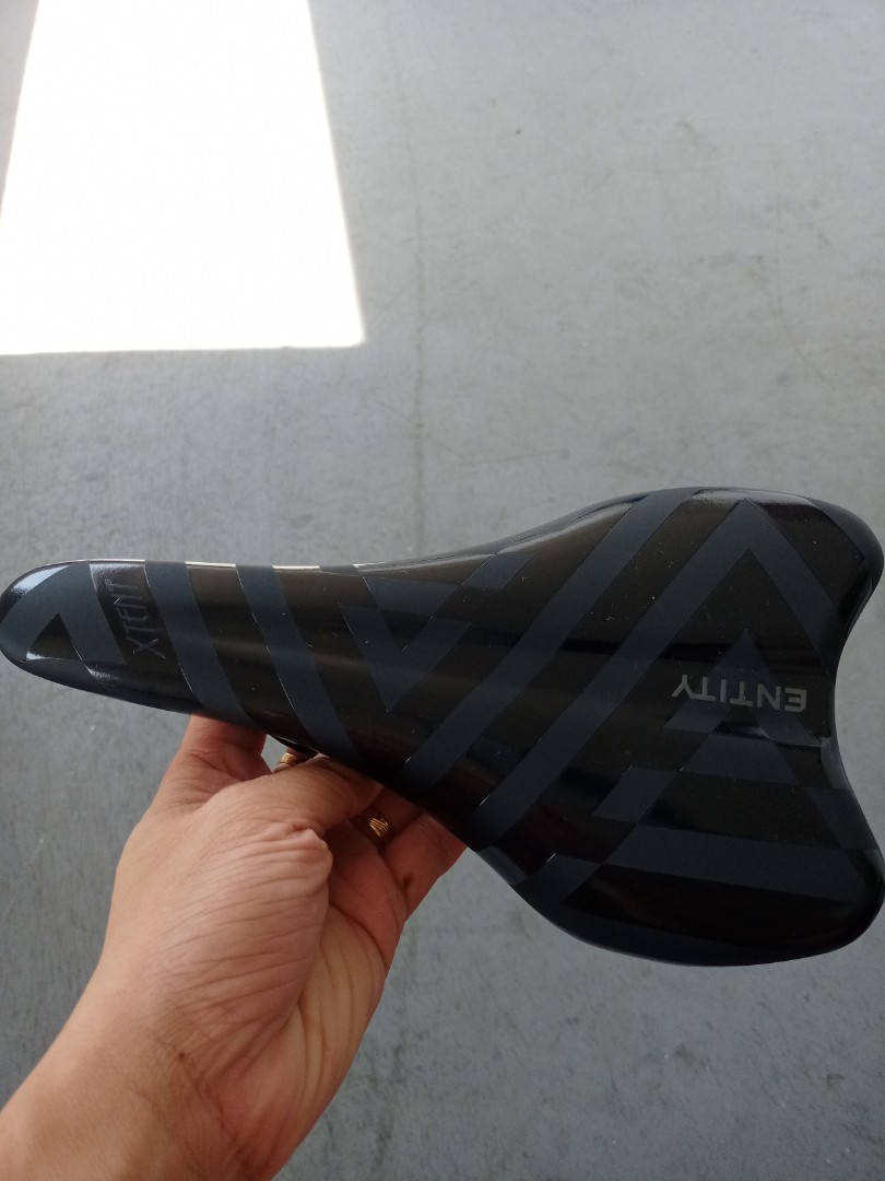 Polygon Entity MTB Saddle, Sports Equipment, Bicycles & Parts, Parts ...