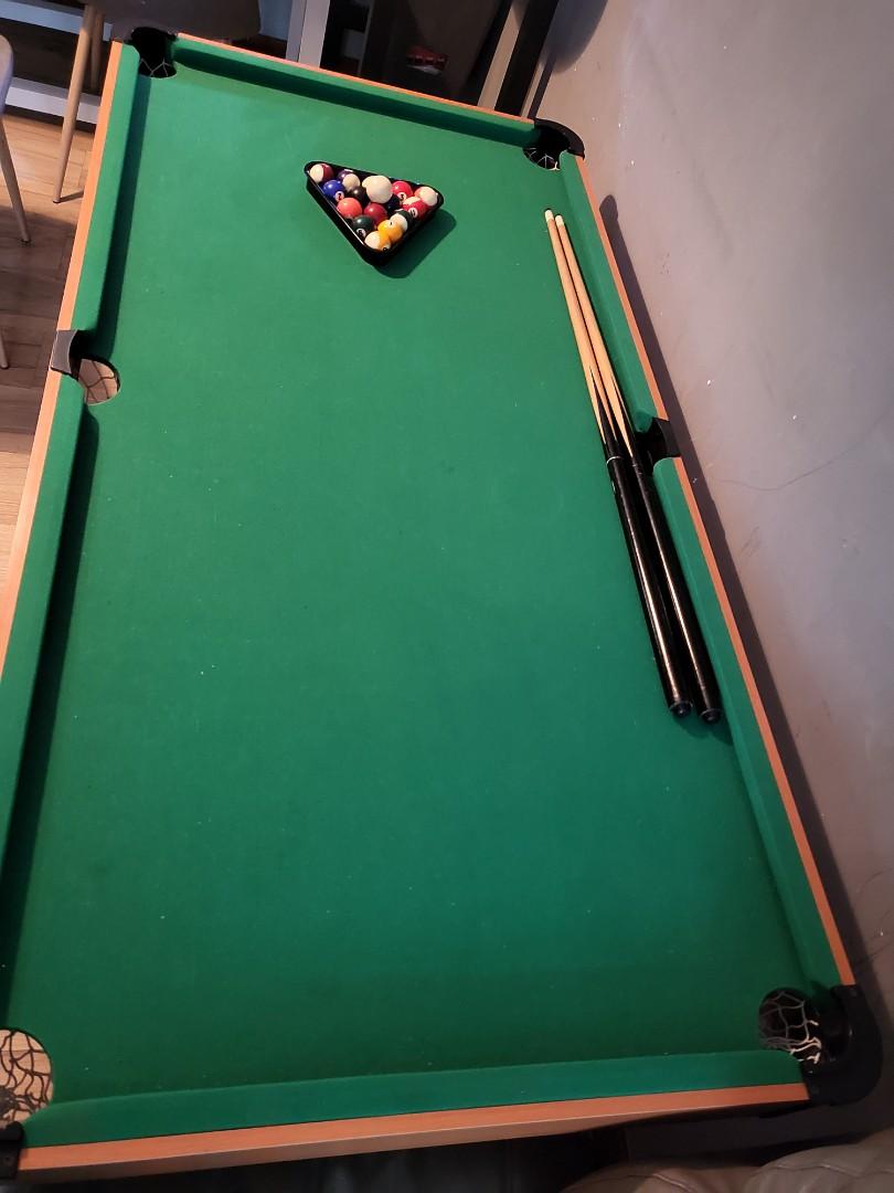 Pool table (Category: Billiards & Bowling) located in Singapore. Submitted by prettystops (Listing ID 1133884852, Image 2). Description: Length - 153cm Width - 77cm Height -77cm letting go asap please.