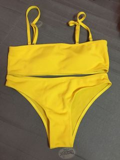 (Category: ) located in . Submitted by shop.jess (Listing ID 1133944644, Image 1). Description: .