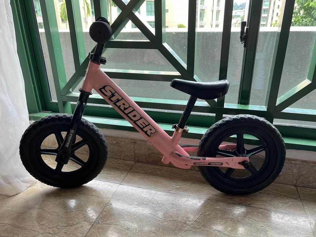 Strider ultralight store balance bike
