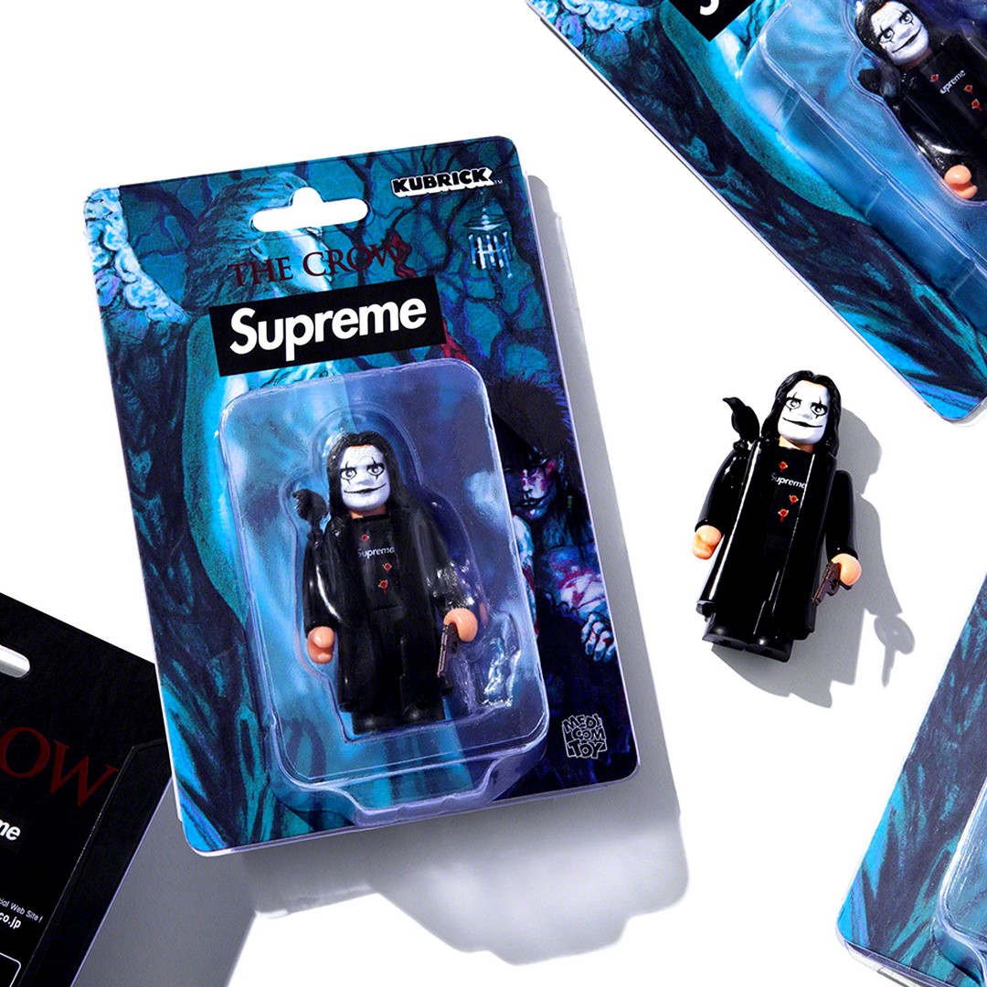 Supreme The Crow KUBRICK 100%