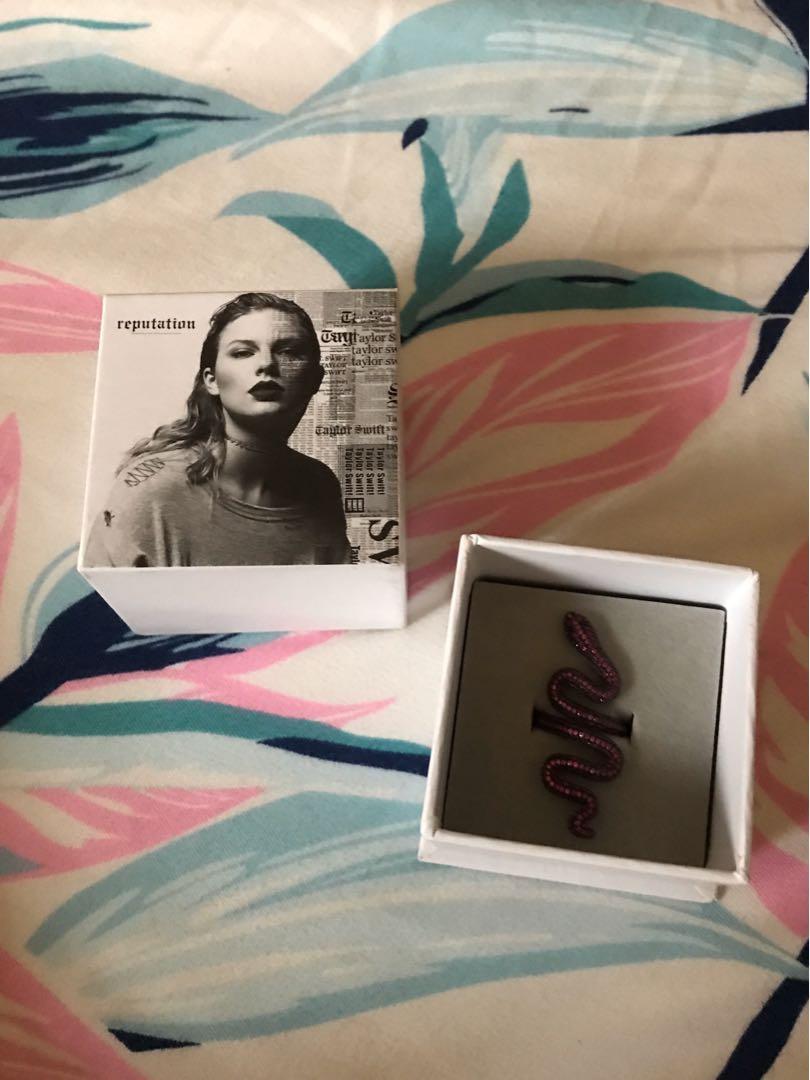 Reputation Ring Taylor Swift Reputation Ring (Purple) - RARE, Hobbies & Toys ...