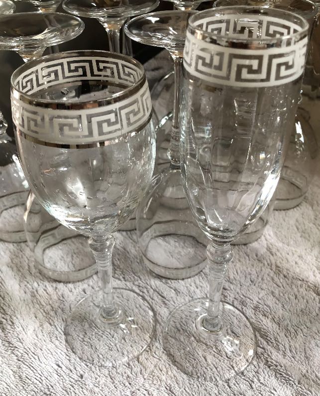 La Reine Wine & champagne glasses, TV & Home Appliances, Kitchen