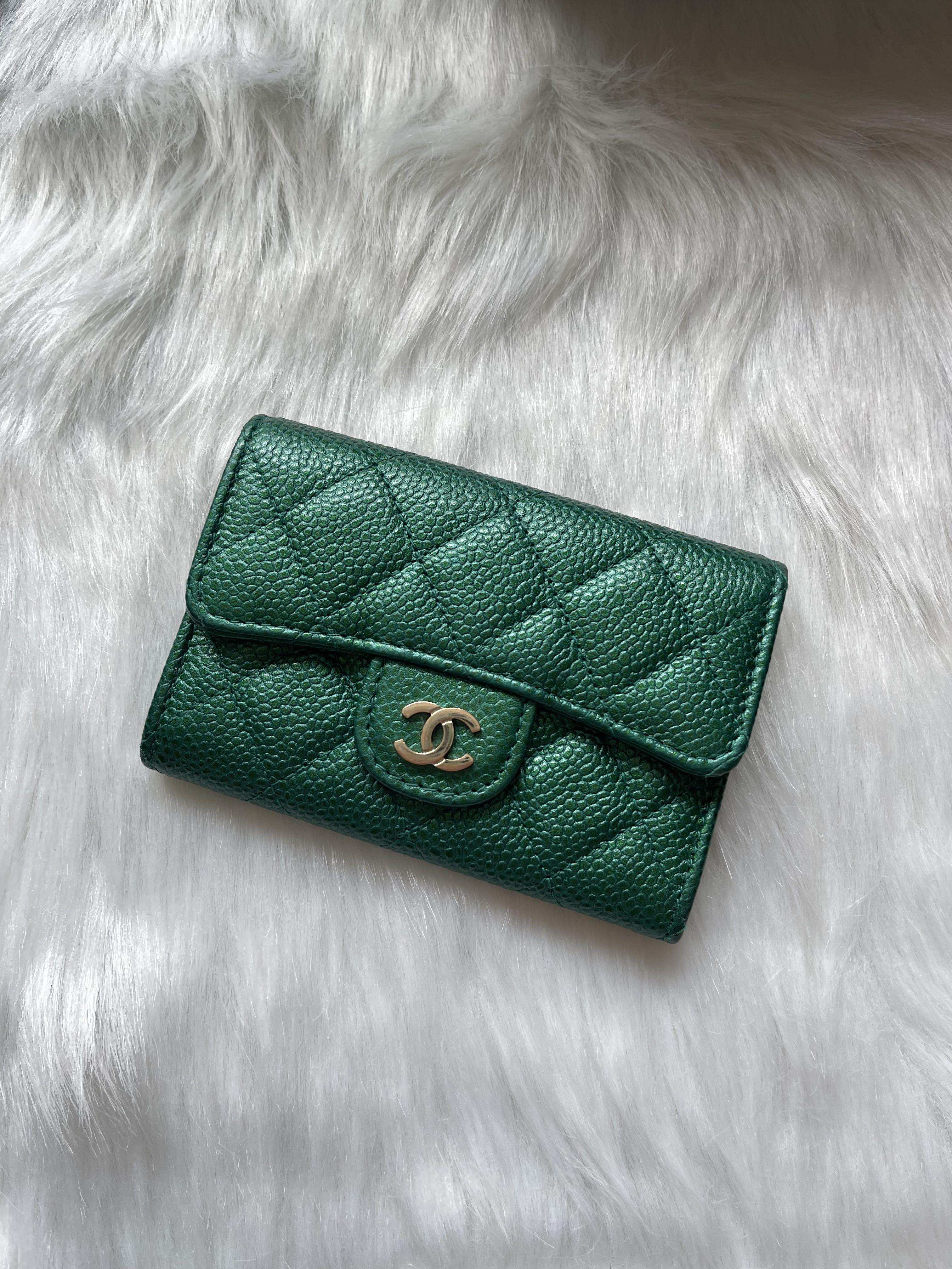 Chanel Classic Wallet On Chain 18S Emerald Green Caviar light gold hardware