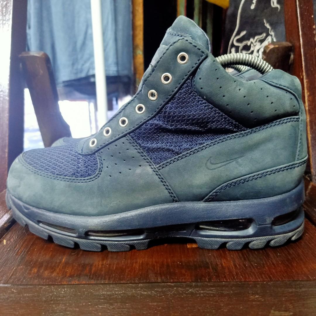 navy blue nike acg boots