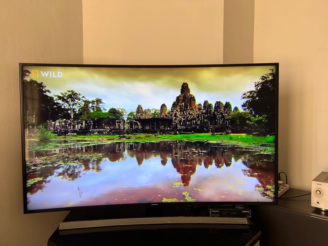  Samsung 55 inch Curved Series 6, TV & Home Appliances, TV