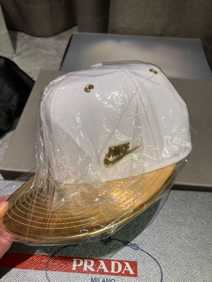 White and gold nike hat outlet
