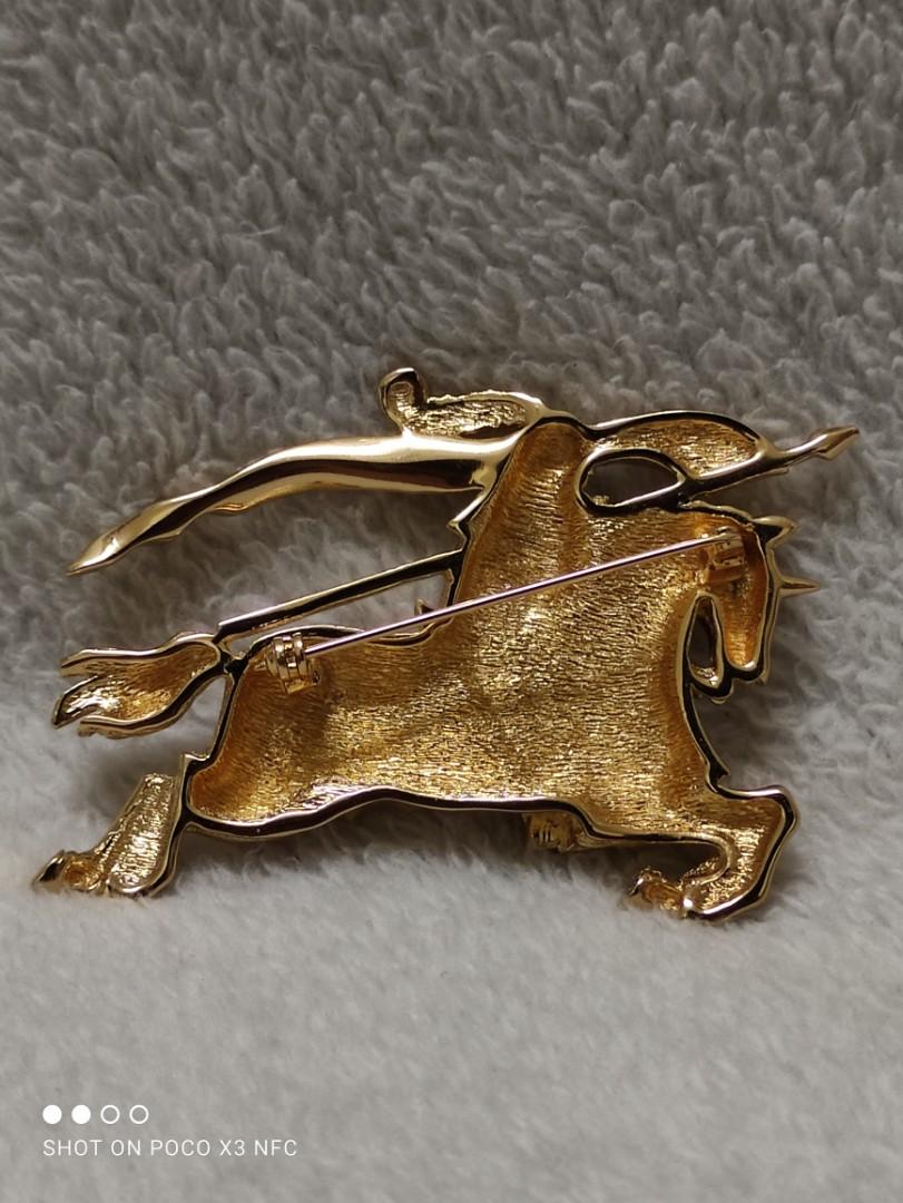 Burberry pin brooch online