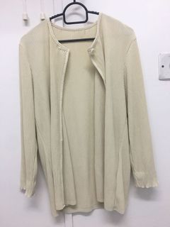 (Category: ) located in . Submitted by preloved4u.shop (Listing ID 1133993945, Image 1). Description: .