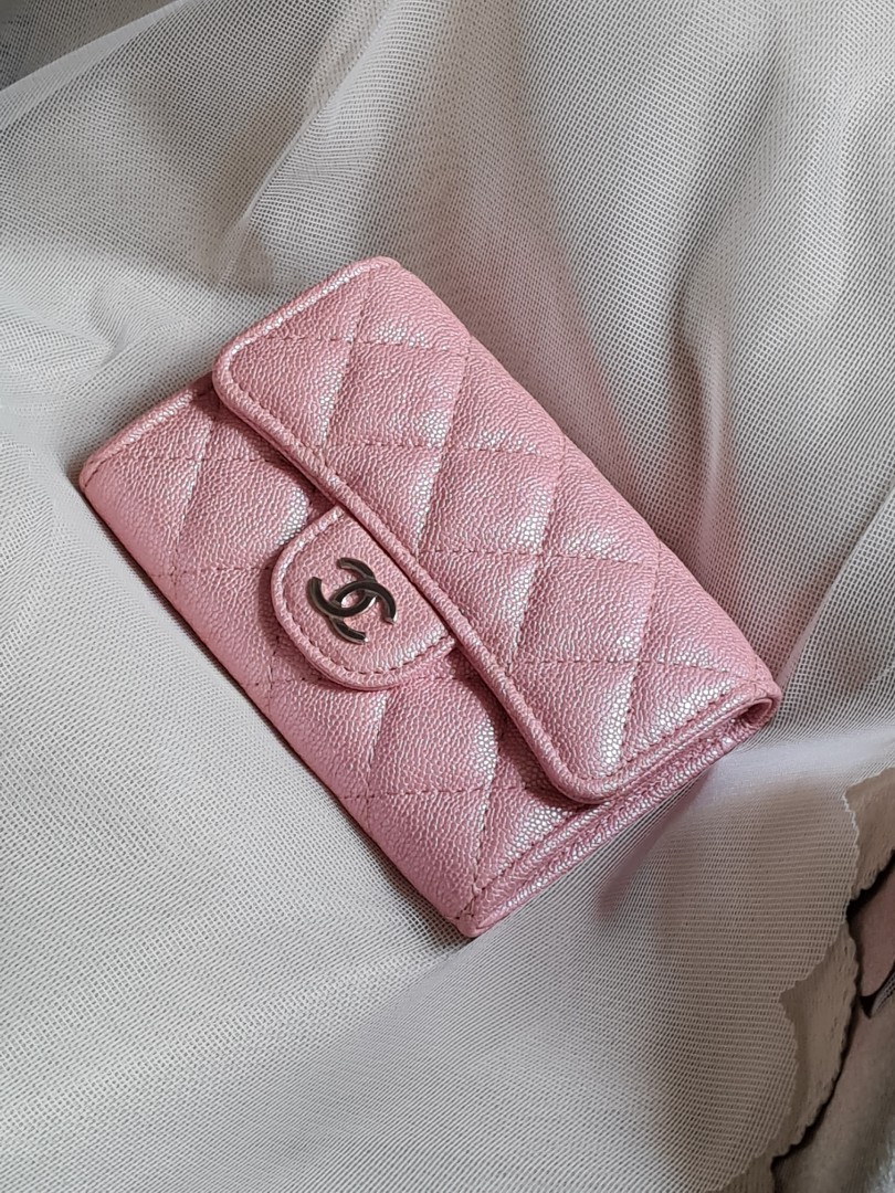 chanel iridescent pink card holder