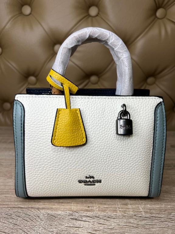 COACH Micro Zoe Crossbody, Women's Fashion, Bags & Wallets, Wallets