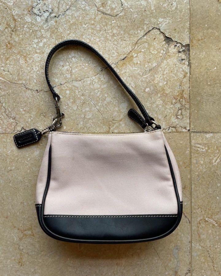 Coach purse with pink trim new arrivals