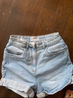 (Category: ) located in . Submitted by huuuuulahoop (Listing ID 1134012038, Image 1). Description: .
