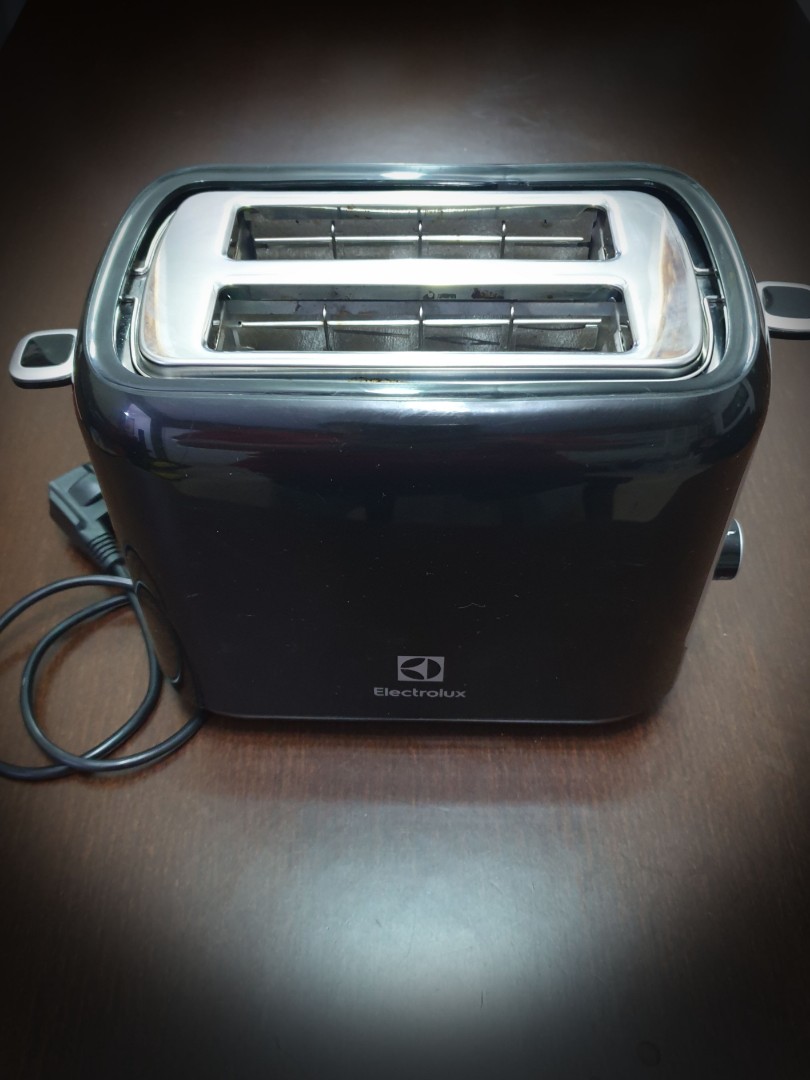 Electrolux ETS3505 Bread Toaster with integrated Bun Warmer, TV & Home