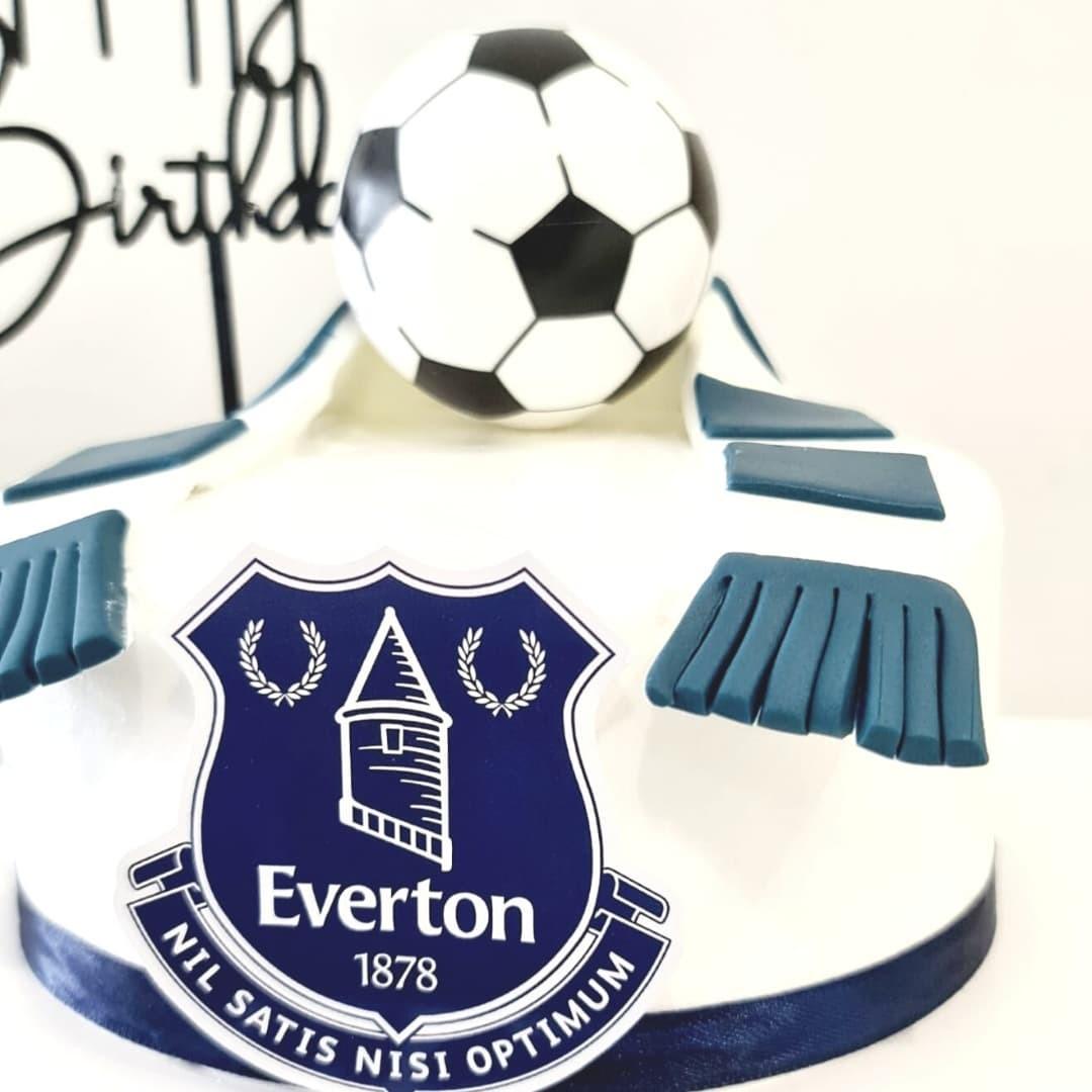 Girlfriend made a great cake for my birthday! Supporting Everton from New  Zealand : r/Everton