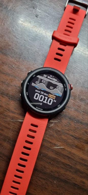 Garmin forerunner 245 music lava red 2025