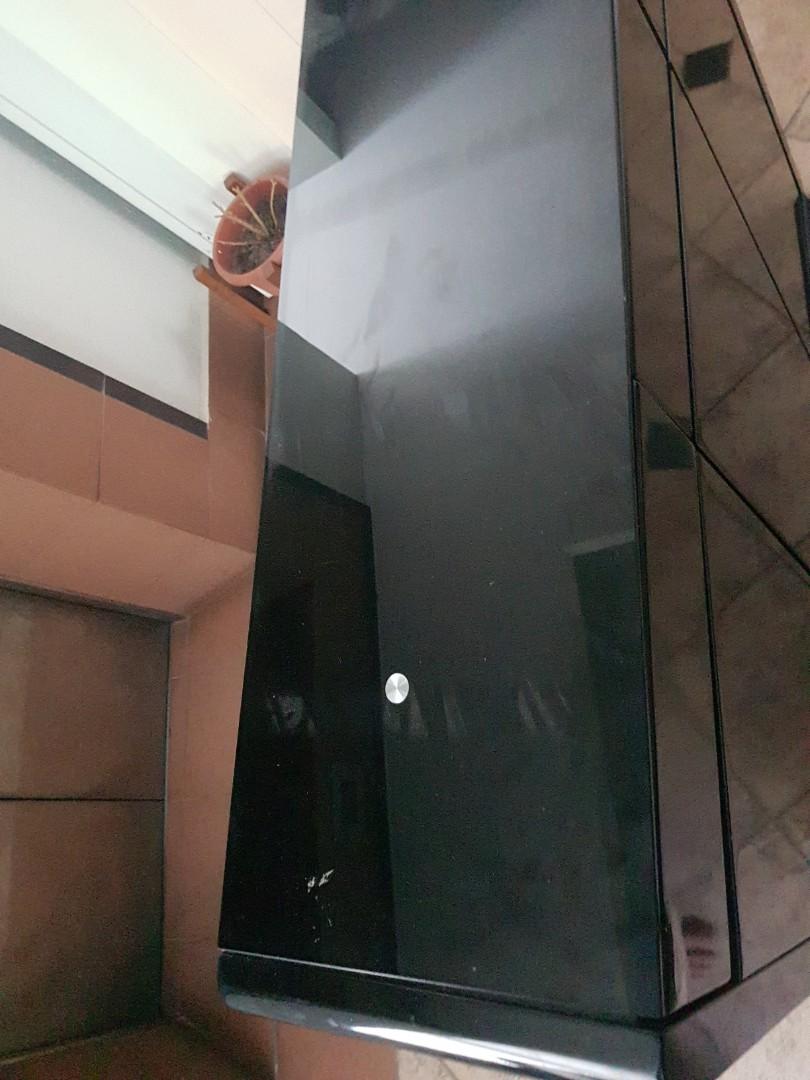 Glass top shoe bought at 350 selling at 100, Furniture & Home